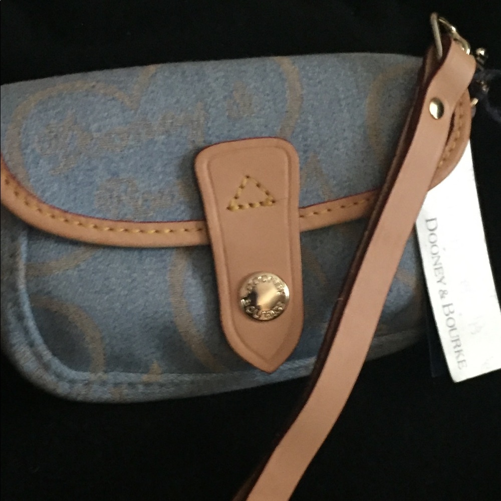 Dooney & Bourke Wristlet